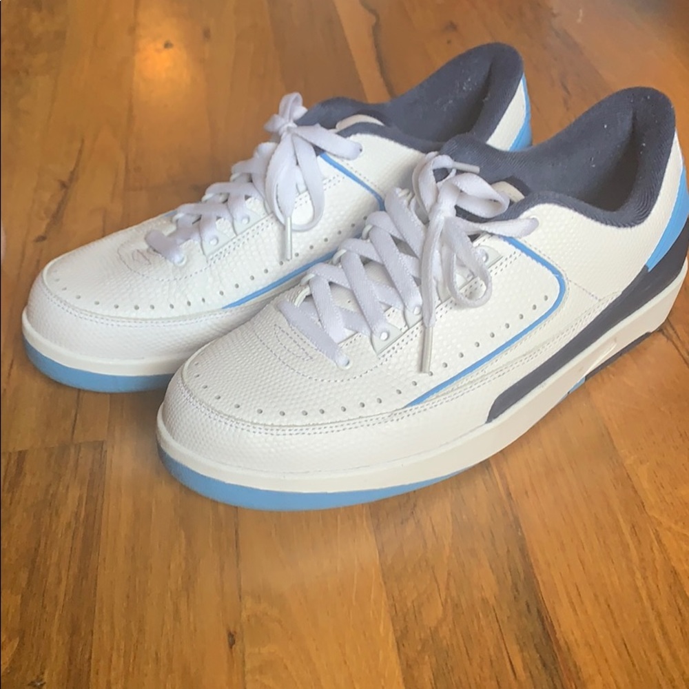Jordan 2 low “unc” size 8.5 no 📦